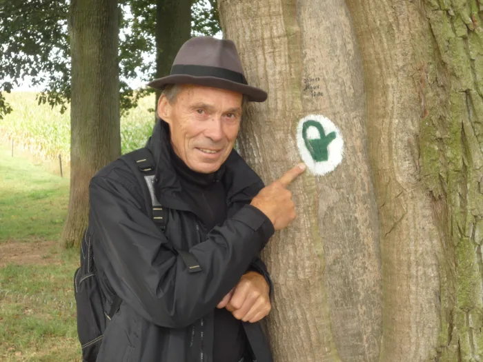 Das Gießkannensymbol des Kneipp-Wanderwegs
