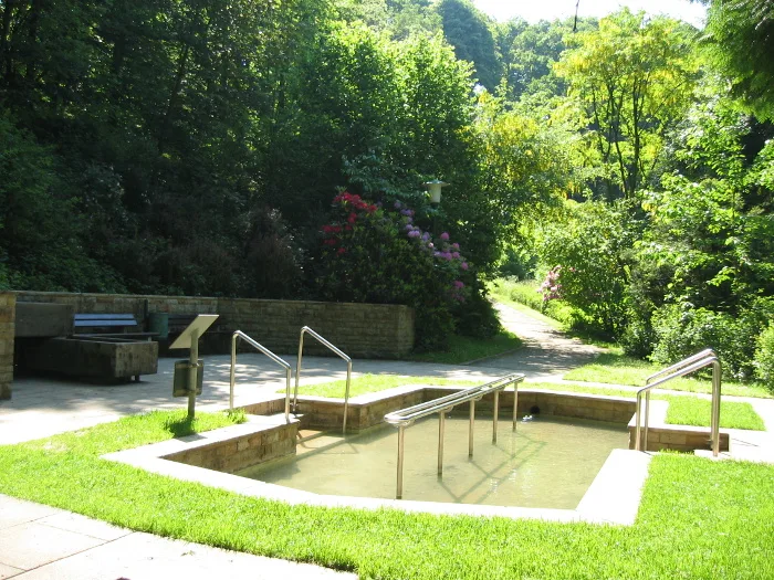 Tret- und Armbecken der Kneipp-Anlage Tecklenburg
